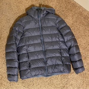 SOLD! Aritzia Little Fuzzy Puff